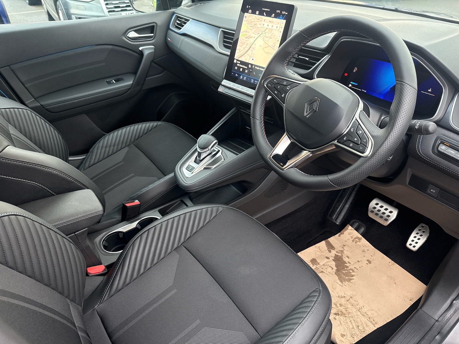 Used Renault Other 2024 for sale - 77232301: Photo 6