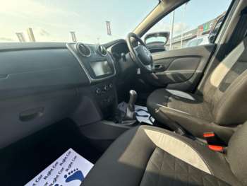 Used Dacia Sandero Stepway 2016 for sale - 74863409: Photo