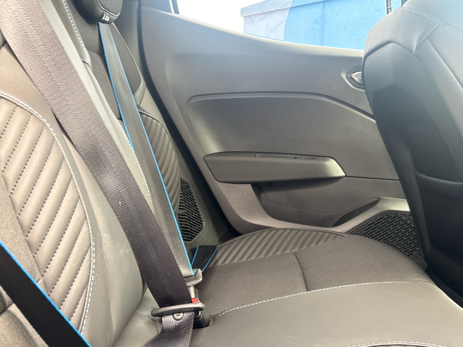 Used Renault Clio 2024 for sale - 76229538: Photo 11