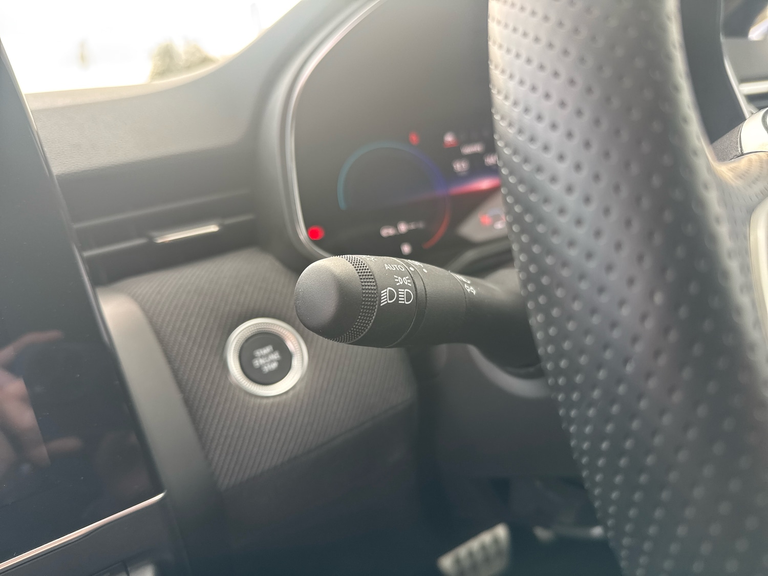 Used Renault Clio 2024 for sale - 76229538: Photo 15