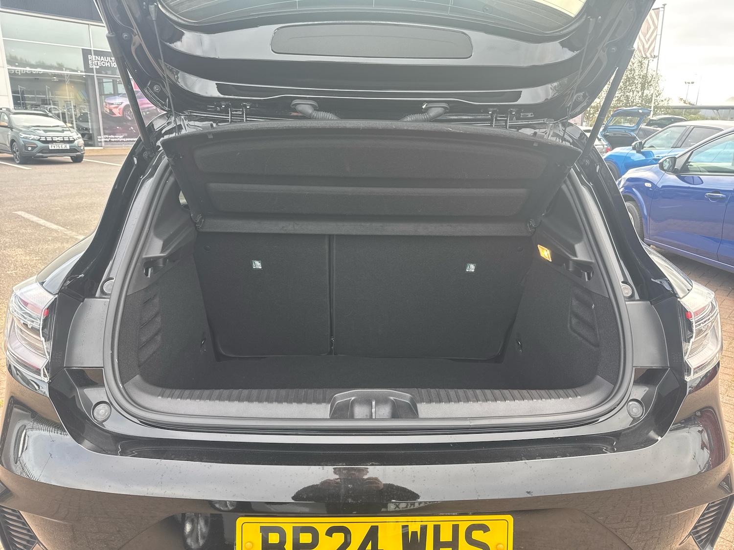 Used Renault Clio 2024 for sale - 76229538: Photo 9