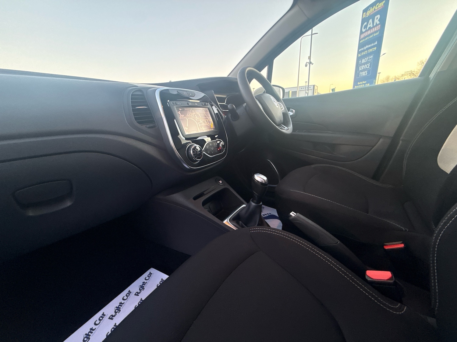 Used Renault Captur 2018 for sale - 77010560: Photo 2