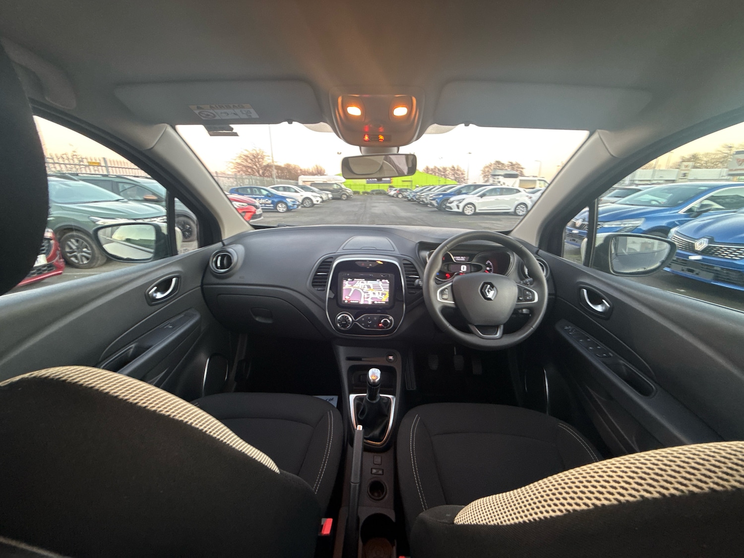 Used Renault Captur 2018 for sale - 77010560: Photo 8