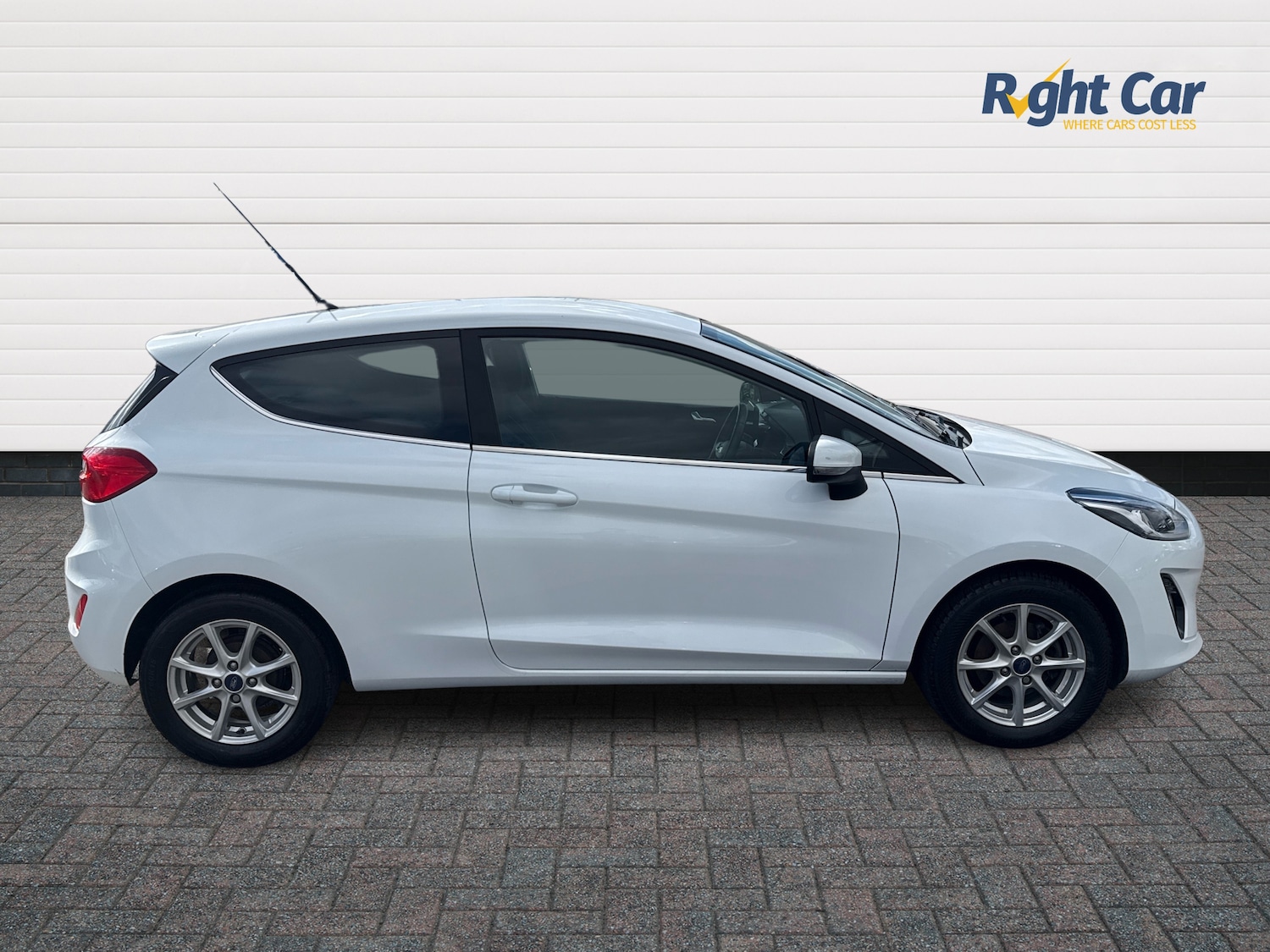 Used Ford Fiesta 2018 for sale - 78074740: Photo 4