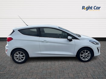 Used Ford Fiesta 2018 for sale - 78074740: Photo