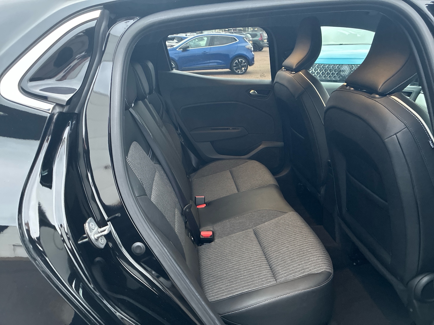 Used Renault Clio 2023 for sale - 77499777: Photo 10