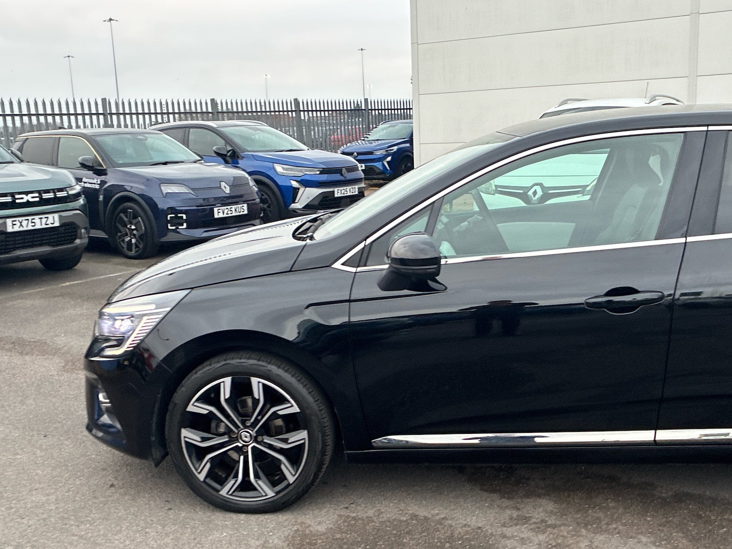 Used Renault Clio 2023 for sale - 77499777: Photo 23