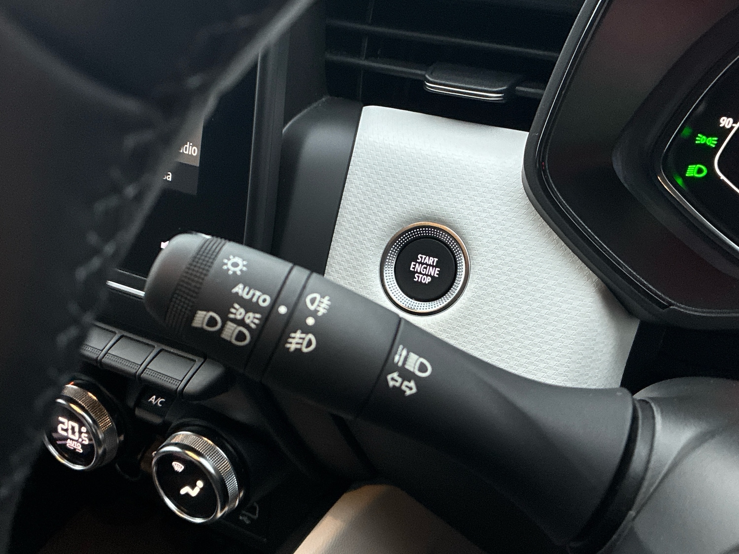 Used Renault Clio 2023 for sale - 77499777: Photo 29