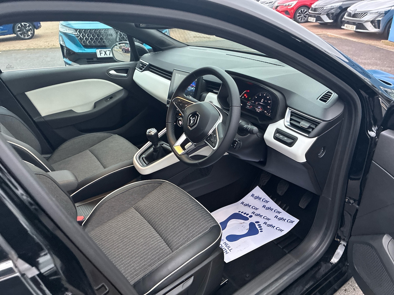 Used Renault Clio 2023 for sale - 77499777: Photo 6