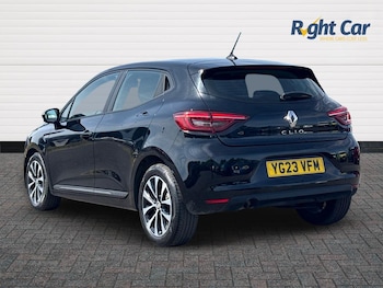 Used Renault Clio 2023 for sale - 79534896: Photo