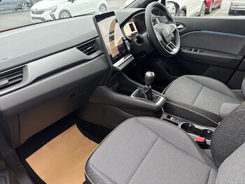 Used Renault Captur 2025 for sale - 77218894: Photo