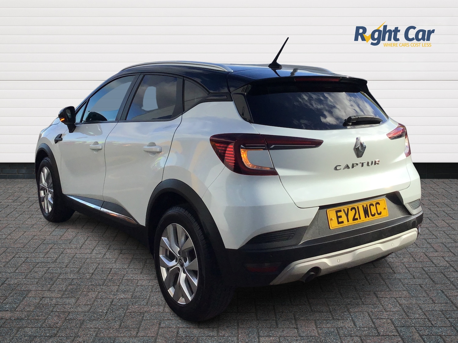 Used Renault Captur 2021 for sale - 78022355: Photo 3