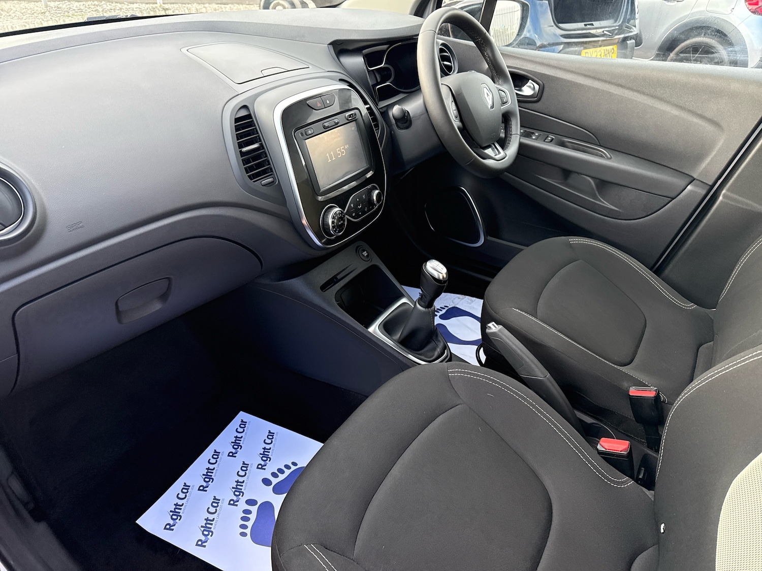 Used Renault Captur 2018 for sale - 76474738: Photo 2