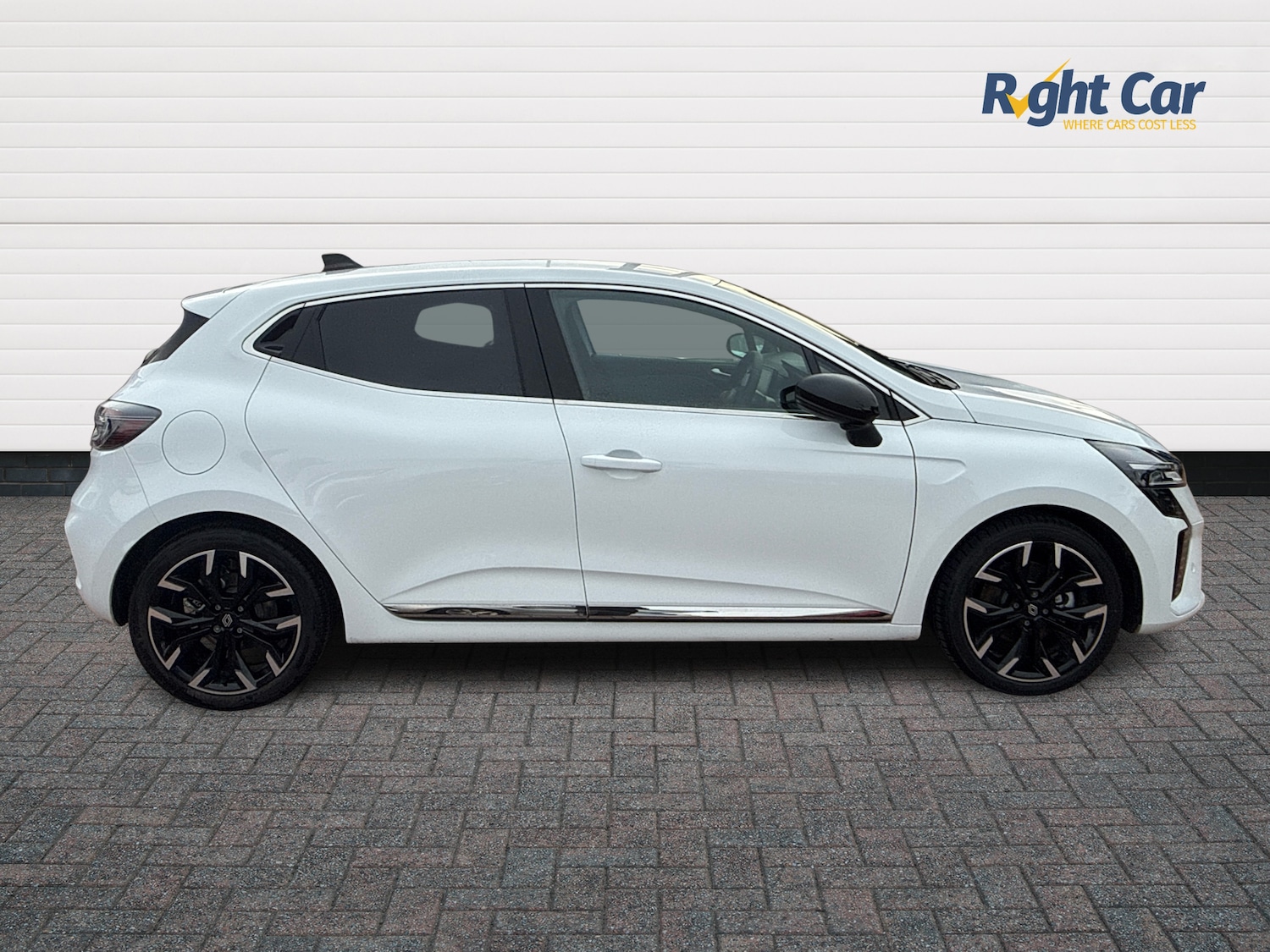 Used Renault Clio 2025 for sale - 76487118: Photo 4