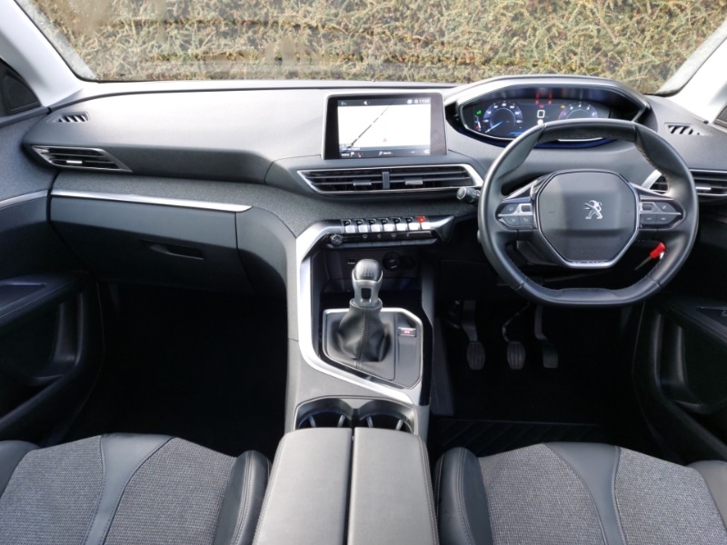 Used Peugeot 3008 2019 for sale - 76907263: Photo 2