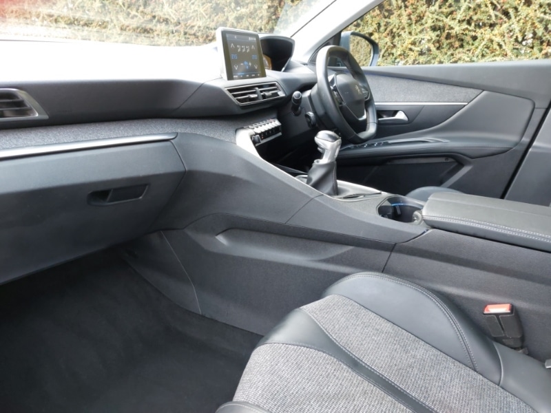 Used Peugeot 3008 2019 for sale - 76907263: Photo 5