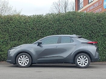 Used Toyota C-HR 2024 for sale - 78238335: Photo
