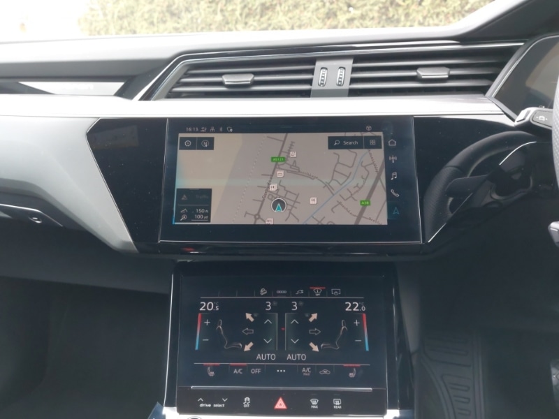 Used Audi e-tron 2023 for sale - 78169528: Photo 10