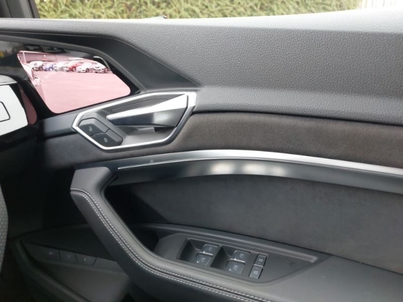 Used Audi e-tron 2023 for sale - 78169528: Photo 16