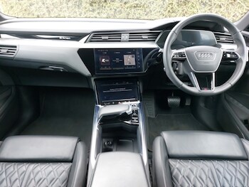 Used Audi e-tron 2023 for sale - 78169528: Photo
