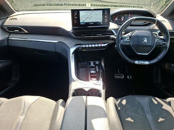 Used Peugeot 5008 2023 for sale - 79549982: Photo