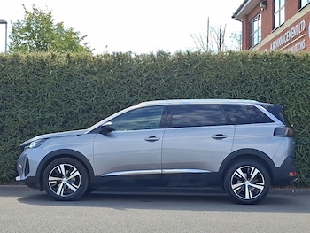 Used Peugeot 5008 2023 for sale - 79549982: Photo