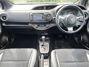 Used Toyota Yaris 2019 for sale - 79586532: Photo