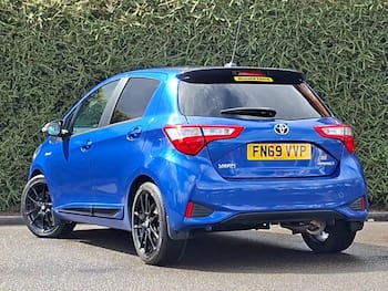 Used Toyota Yaris 2019 for sale - 79586532: Photo