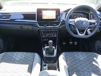 Used Volkswagen T-Roc 2023 for sale - 78355594: Photo