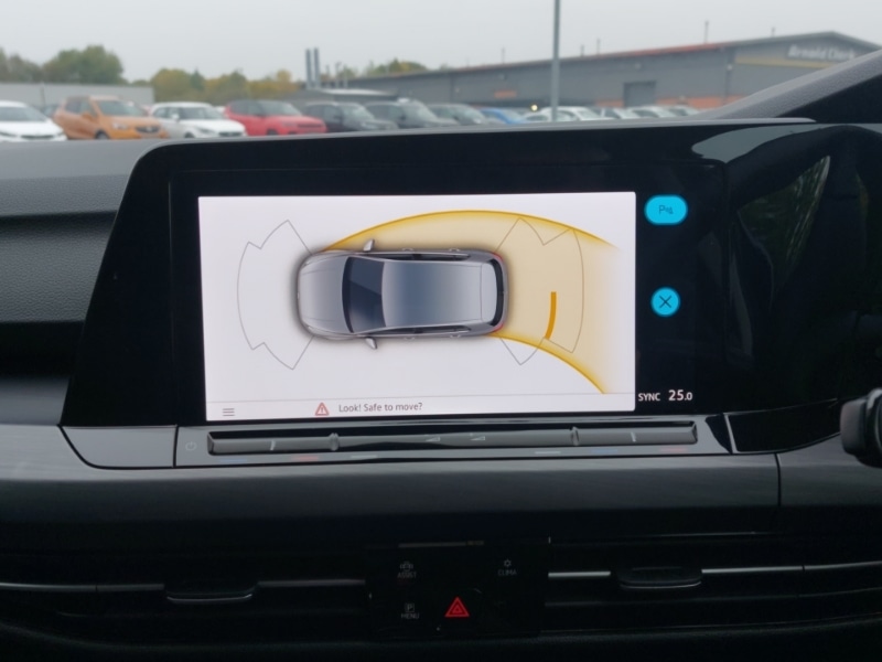 Used Volkswagen Golf 2024 for sale - 77596238: Photo 11