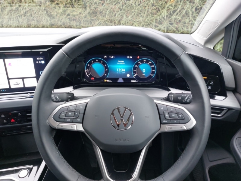 Used Volkswagen Golf 2024 for sale - 77596238: Photo 17