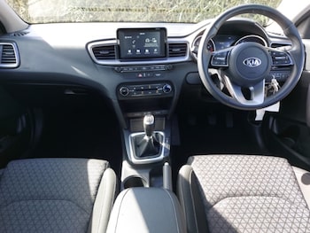 Used Kia Ceed 2019 for sale - 75780520: Photo