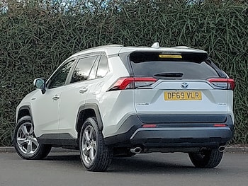 Used Toyota RAV4 2020 for sale - 76839070: Photo