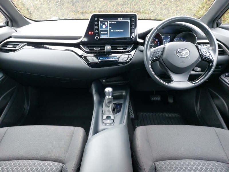 Used Toyota C-HR 2021 for sale - 77544169: Photo 2