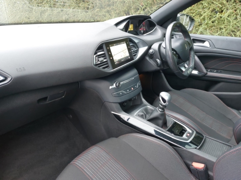 Used Peugeot 308 2018 for sale - 76165839: Photo 5