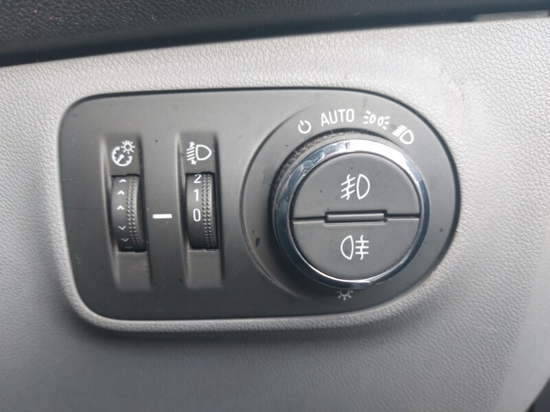 Used Vauxhall Corsa 2016 for sale - 77078305: Photo 17