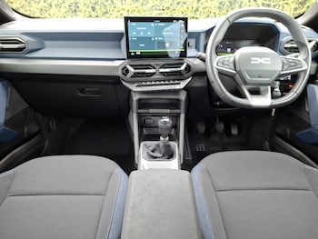 Used Dacia Duster 2025 for sale - 79561632: Photo