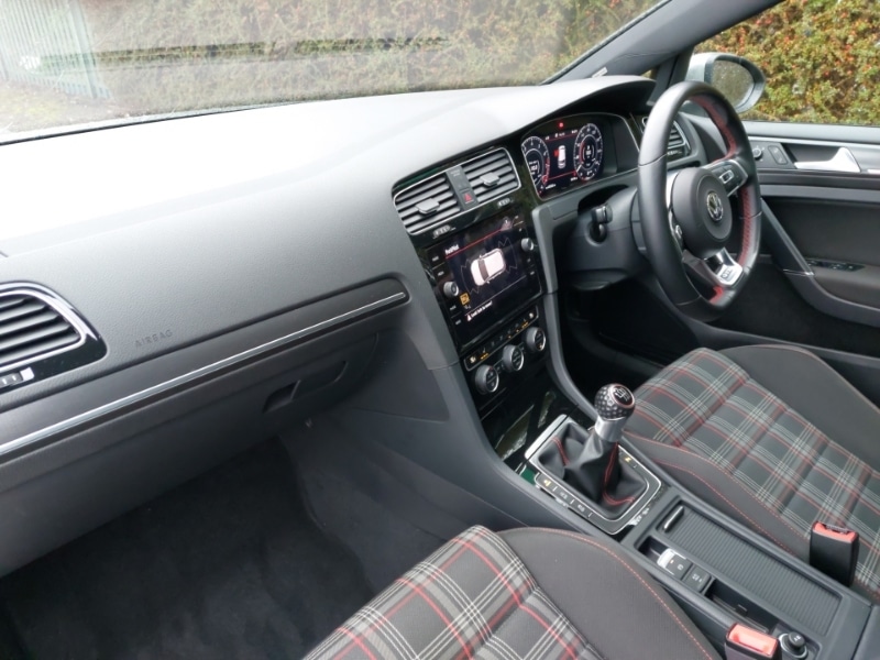 Used Volkswagen Golf 2017 for sale - 77466851: Photo 5