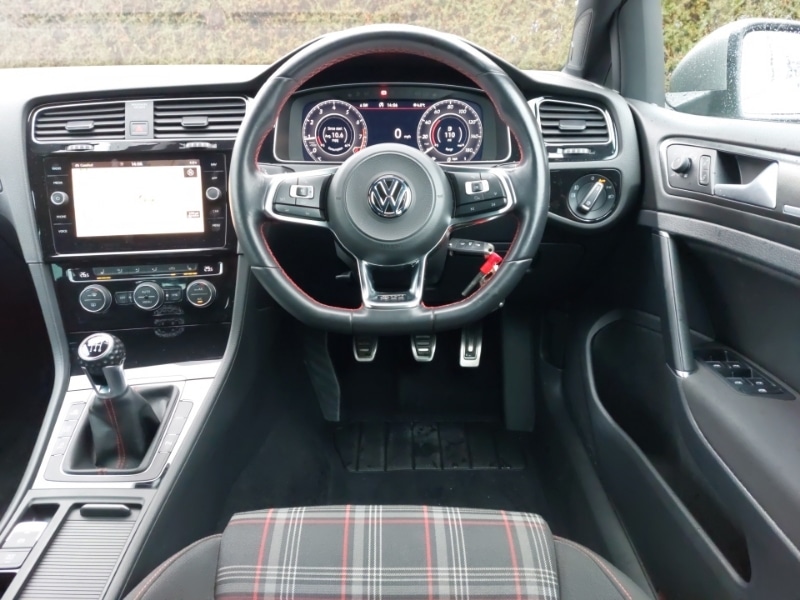 Used Volkswagen Golf 2017 for sale - 77466851: Photo 7