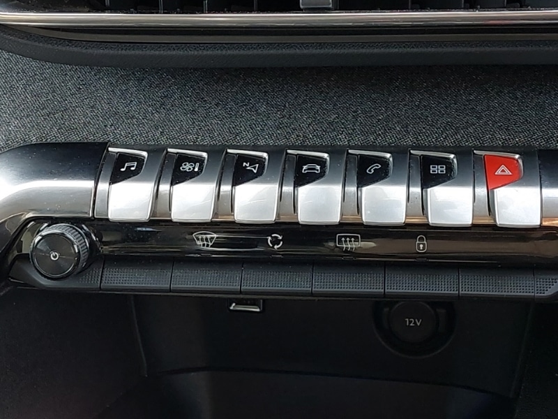 Used Peugeot 3008 2017 for sale - 76937879: Photo 16