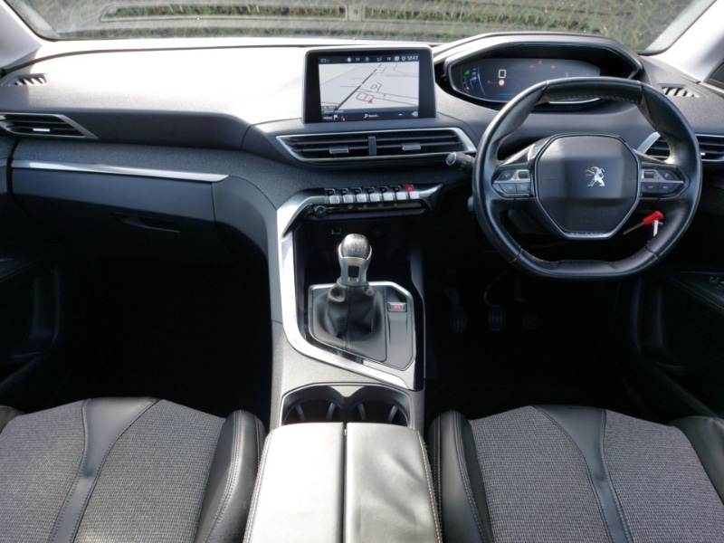 Used Peugeot 3008 2017 for sale - 76937879: Photo 2