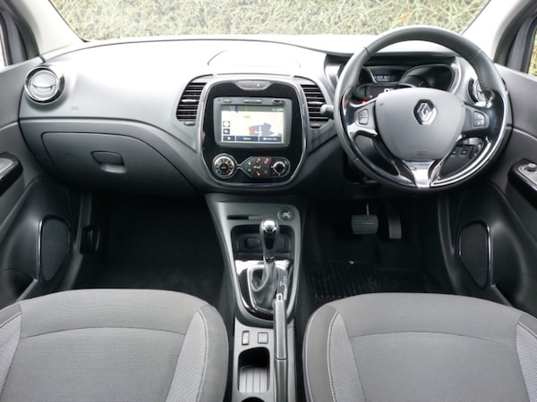 Used Renault Captur 2015 for sale - 76301709: Photo 2