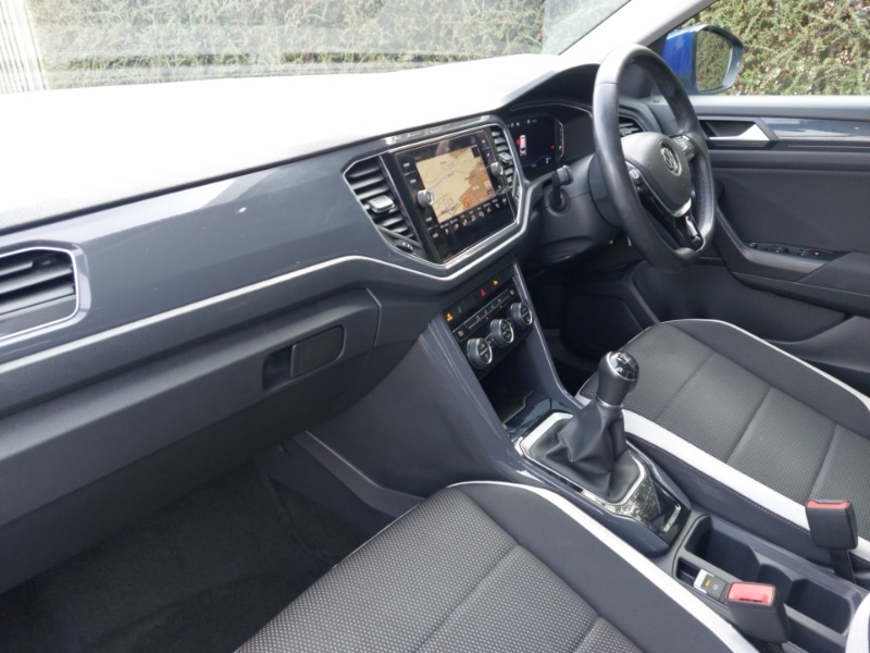 Used Volkswagen T-Roc 2020 for sale - 77974875: Photo 5