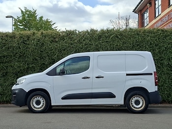 Used Citroen Berlingo 2024 for sale - 79306097: Photo