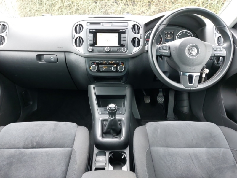 Used Volkswagen Tiguan 2015 for sale - 76548833: Photo 2