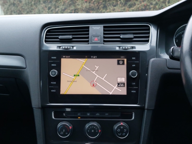 Used Volkswagen Golf 2017 for sale - 77034998: Photo 10