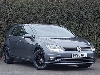 Used Volkswagen Golf 2017 for sale - 77034998: Photo