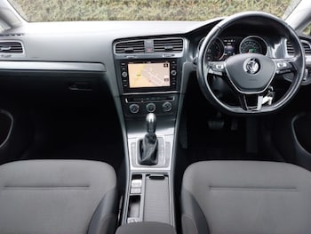 Used Volkswagen Golf 2017 for sale - 77034998: Photo