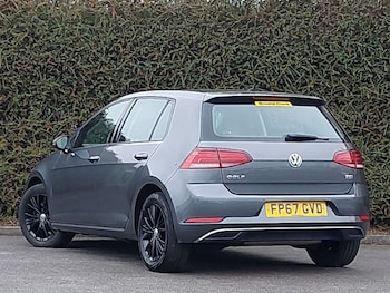 Used Volkswagen Golf 2017 for sale - 77034998: Photo