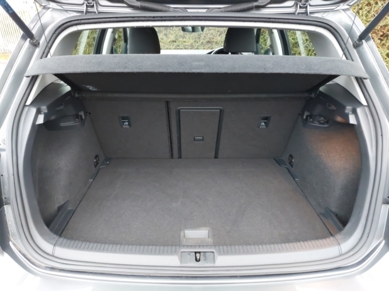 Used Volkswagen Golf 2017 for sale - 77034998: Photo 8